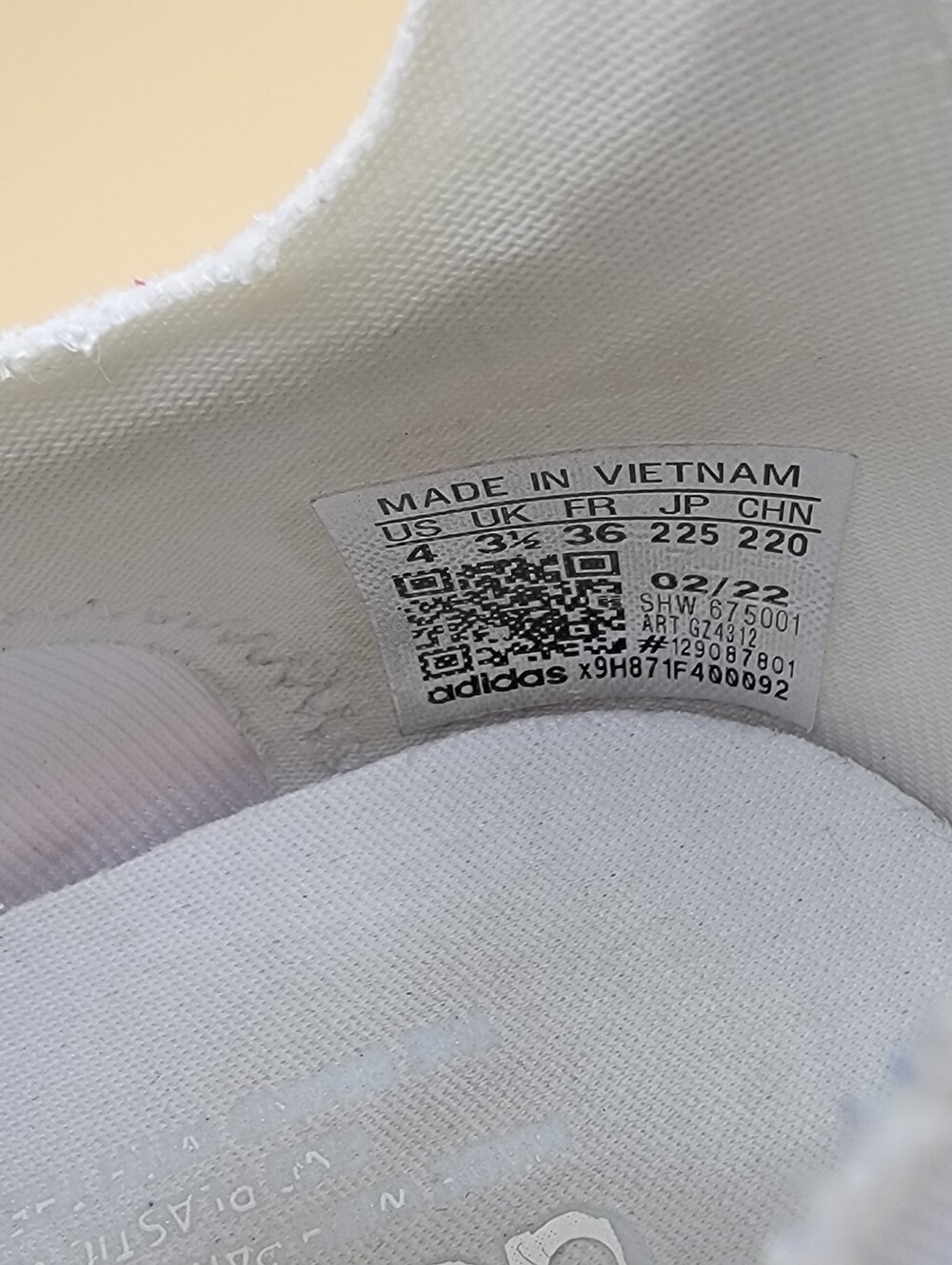 Adidas Originals NMD V3 Youth Kid's Shoes Size 4Y White Red Blue Low-Top Sneaker - Picture 7 of 9